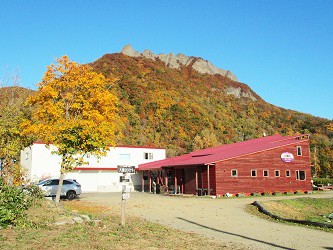 (株)八剣山さっぽろ地ワイン研究所/八剣山ワイナリー